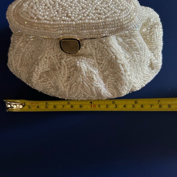 White beaded bag, perfect for a bride - Picture 3 of 13